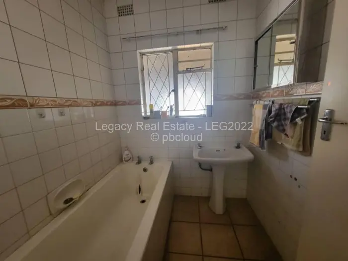 5 Bedroom House for Sale in Mount Pleasant, Harare