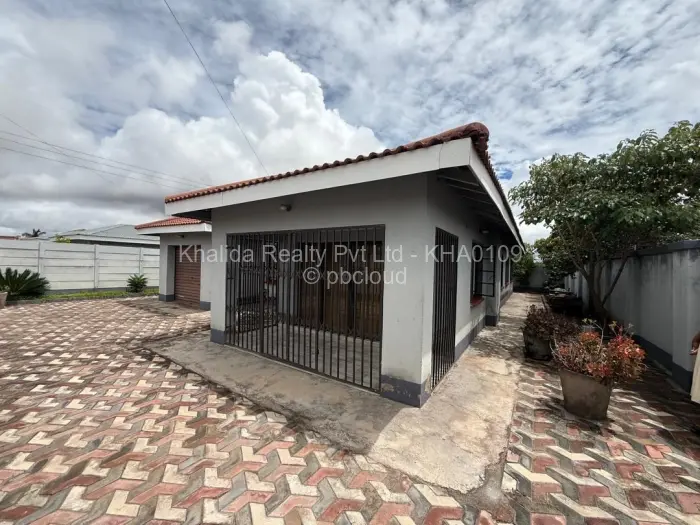 3 Bedroom House for Sale in Mainway Meadows, Harare