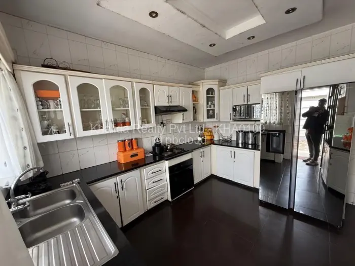 3 Bedroom House for Sale in Mainway Meadows, Harare