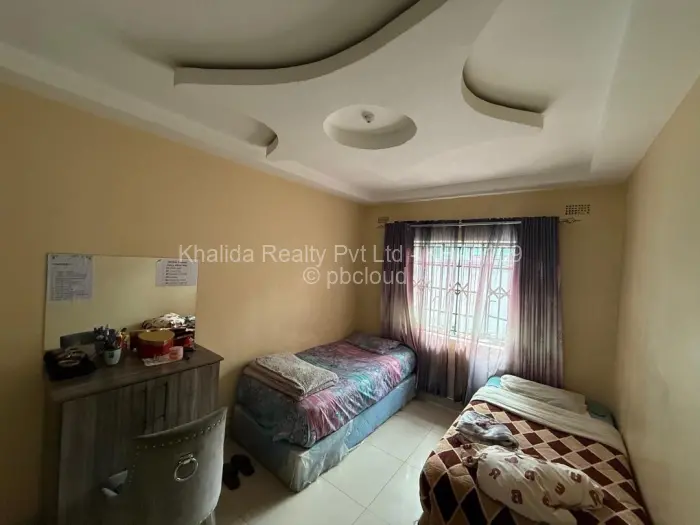 3 Bedroom House for Sale in Mainway Meadows, Harare