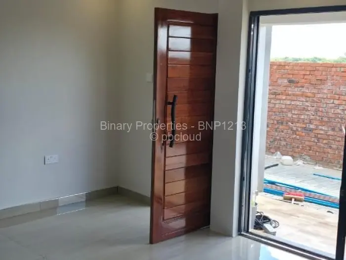 5 Bedroom House to Rent in Southview, Gweru