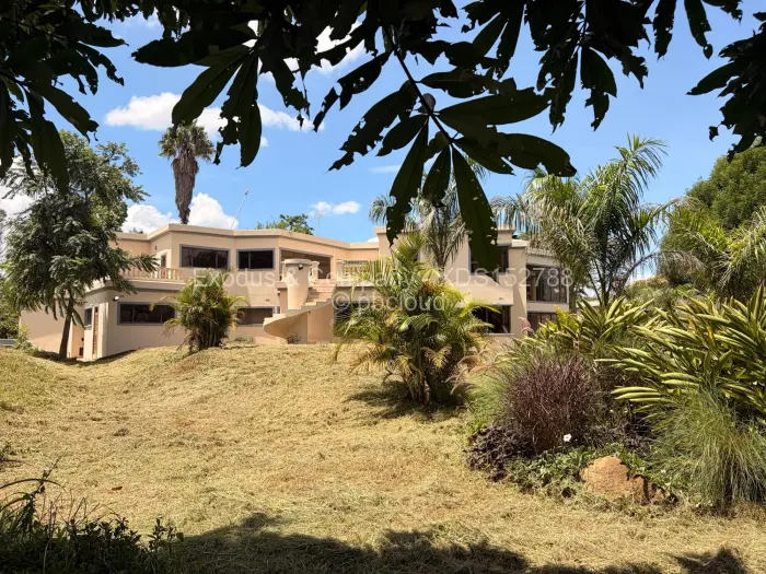 5 Bedroom House to Rent in Crowhill Views, Harare