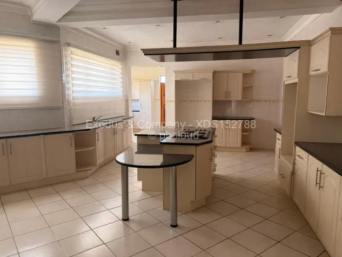 5 Bedroom House to Rent in Crowhill Views, Harare