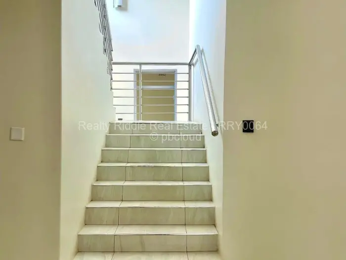 8 Bedroom House to Rent in Shawasha Hills, Harare