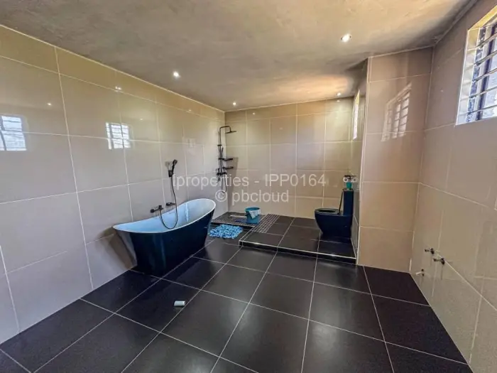 4 Bedroom House for Sale in Crowhill Views, Harare