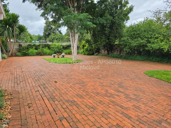 4 Bedroom House for Sale in Highlands, Harare