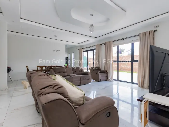 Townhouse/Cluster for Sale in Greendale, Harare