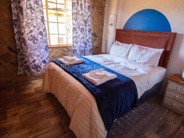 Hospitality/BnB for Sale in Nyanga, Nyanga