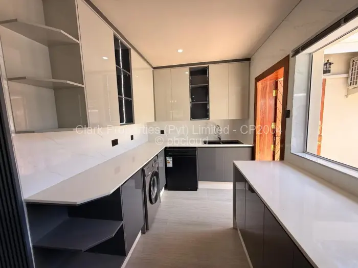 Townhouse/Cluster to Rent in Borrowdale Brooke