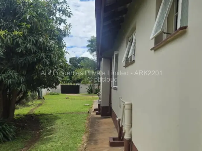 4 Bedroom House to Rent in The Grange, Harare