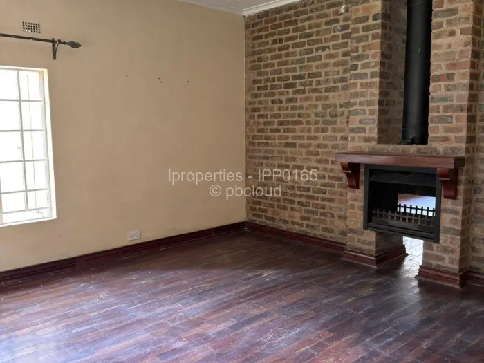 4 Bedroom House to Rent in Glen Lorne