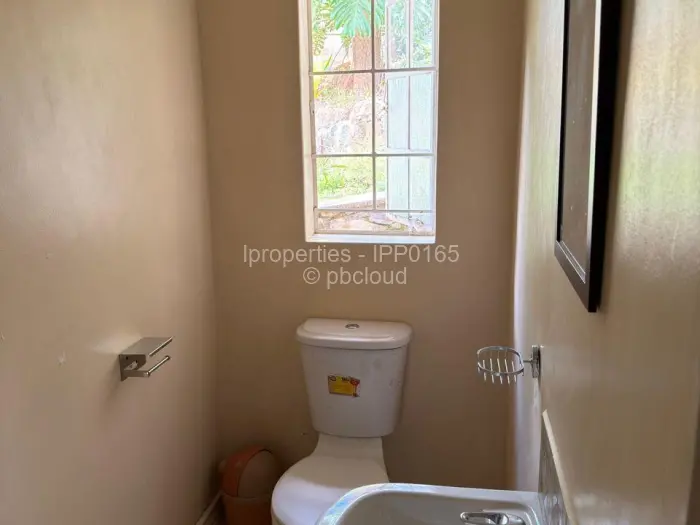 4 Bedroom House to Rent in Glen Lorne