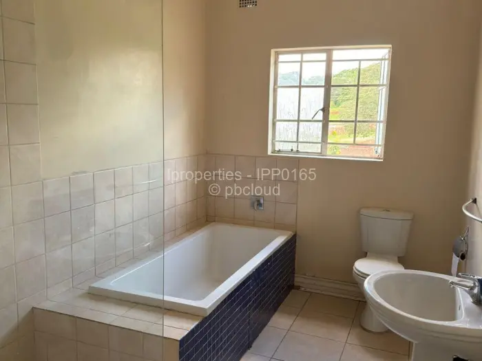 4 Bedroom House to Rent in Glen Lorne