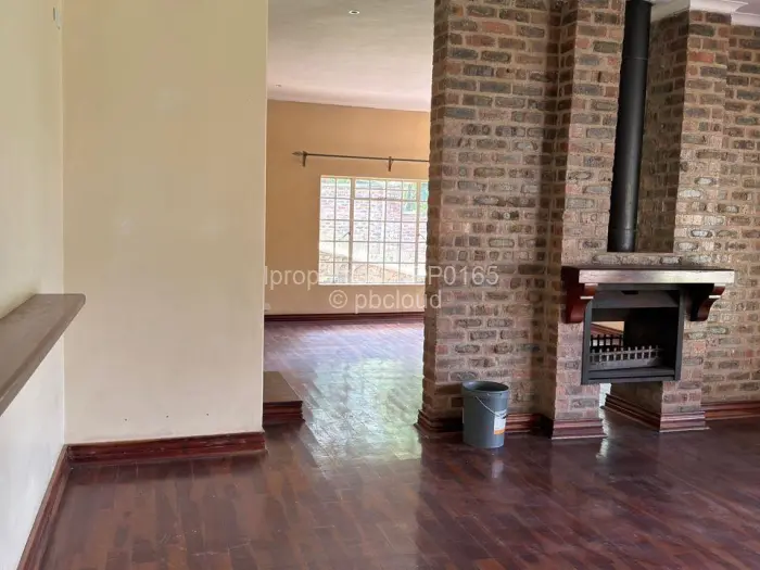 4 Bedroom House to Rent in Glen Lorne