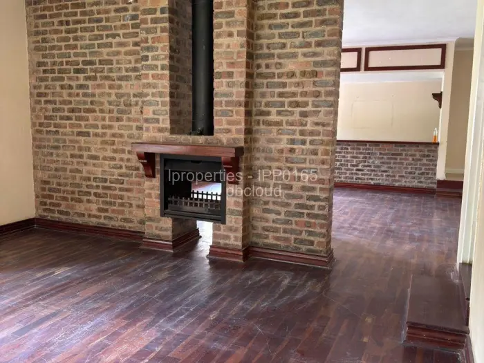 4 Bedroom House to Rent in Glen Lorne