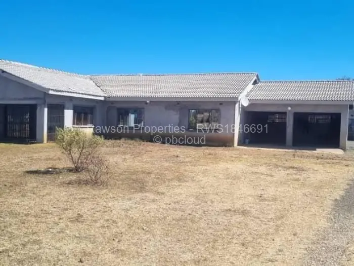 5 Bedroom House for Sale in Gweru East, Gweru