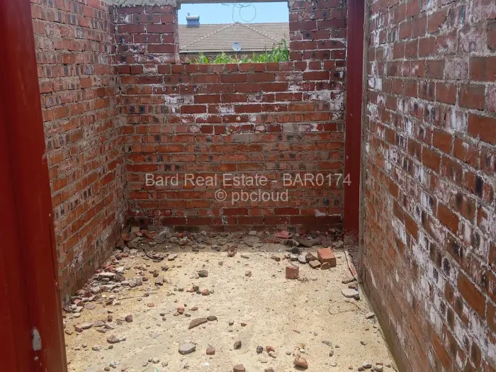 5 Bedroom House for Sale in Sandton Park, Harare