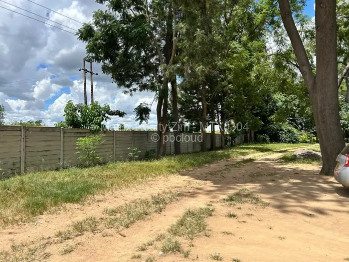 Industrial Stand for Sale in Stoneridge, Harare