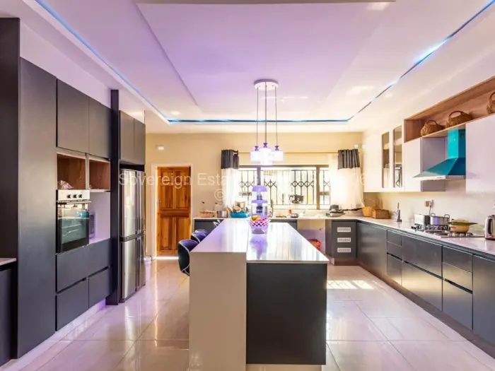 5 Bedroom House for Sale in Gletwin Park, Harare