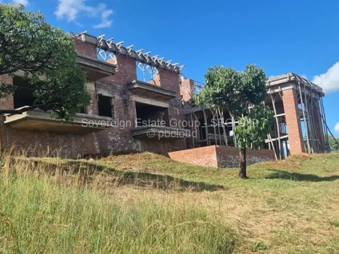 7 Bedroom House for Sale in Gletwin Park, Harare