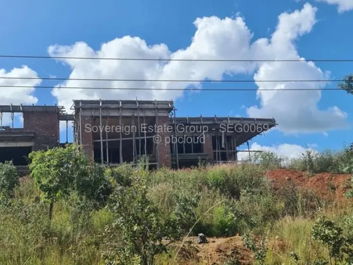 7 Bedroom House for Sale in Gletwin Park, Harare