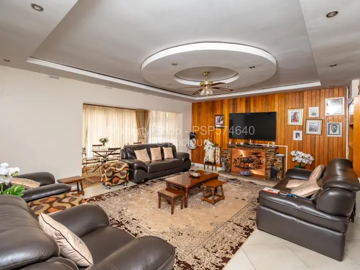 6 Bedroom House to Rent in Greystone Park, Harare