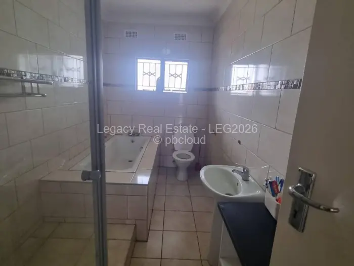 5 Bedroom House for Sale in Belvedere, Harare