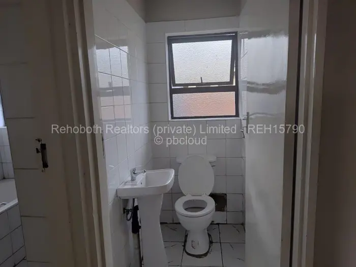 Townhouse/Cluster for Sale in Madokero Estates, Harare