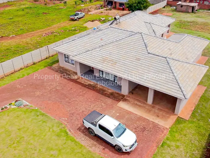 5 Bedroom House for Sale in Mount Pleasant Heights, Harare