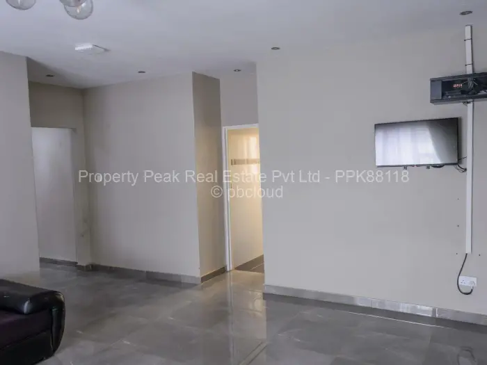 6 Bedroom House for Sale in Mount Pleasant Heights, Harare