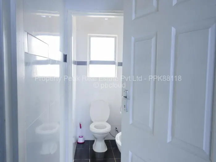 6 Bedroom House for Sale in Mount Pleasant Heights, Harare