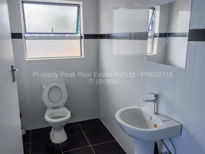 6 Bedroom House for Sale in Mount Pleasant Heights, Harare