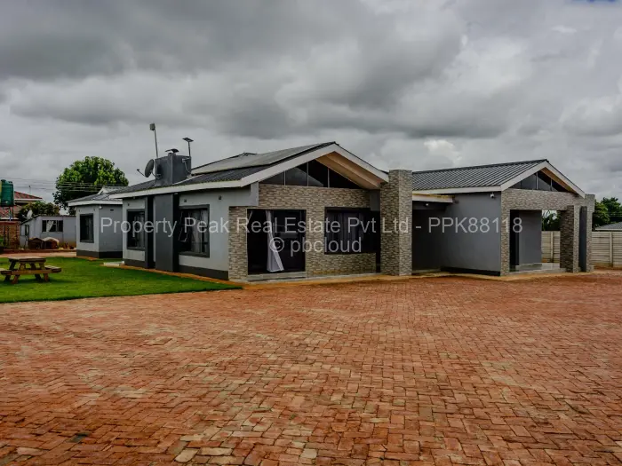 6 Bedroom House for Sale in Mount Pleasant Heights, Harare