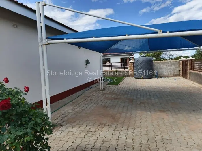 Townhouse/Cluster to Rent in Lochview, Bulawayo