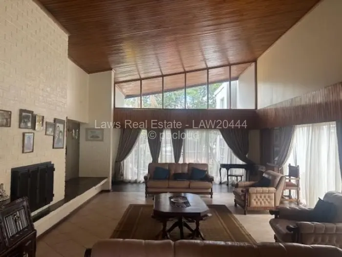 6 Bedroom House for Sale in Gunhill, Harare