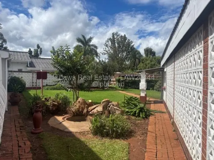 6 Bedroom House for Sale in Gunhill, Harare