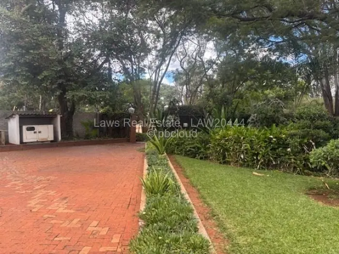 6 Bedroom House for Sale in Gunhill, Harare