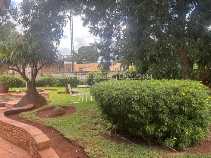 6 Bedroom House for Sale in Gunhill, Harare