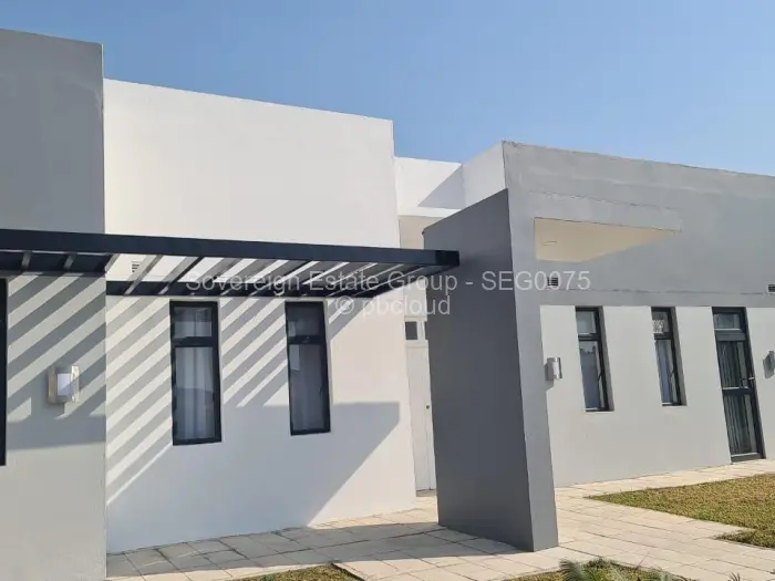 Townhouse/Cluster to Rent in Arlington, Harare