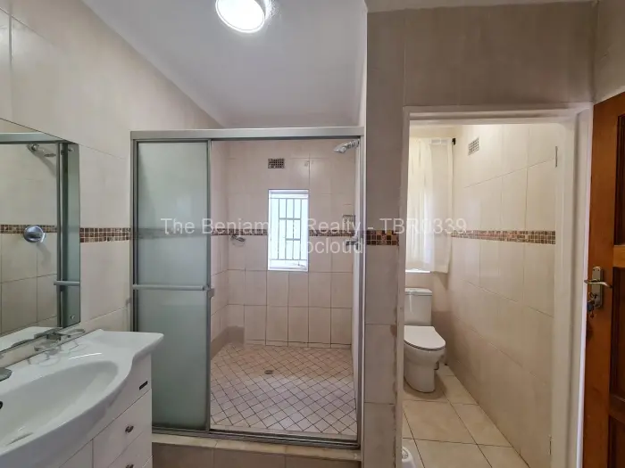 2 Bedroom Cottage/Garden Flat to Rent in Borrowdale West, Harare