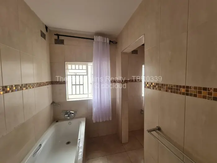 2 Bedroom Cottage/Garden Flat to Rent in Borrowdale West, Harare