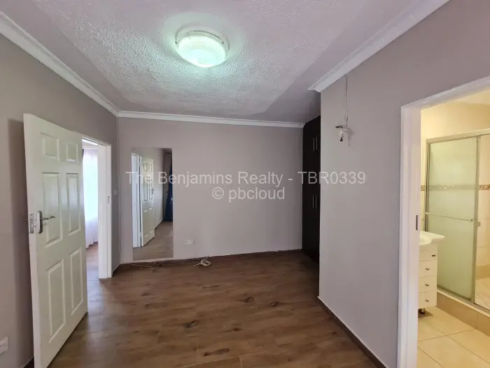 2 Bedroom Cottage/Garden Flat to Rent in Borrowdale West, Harare