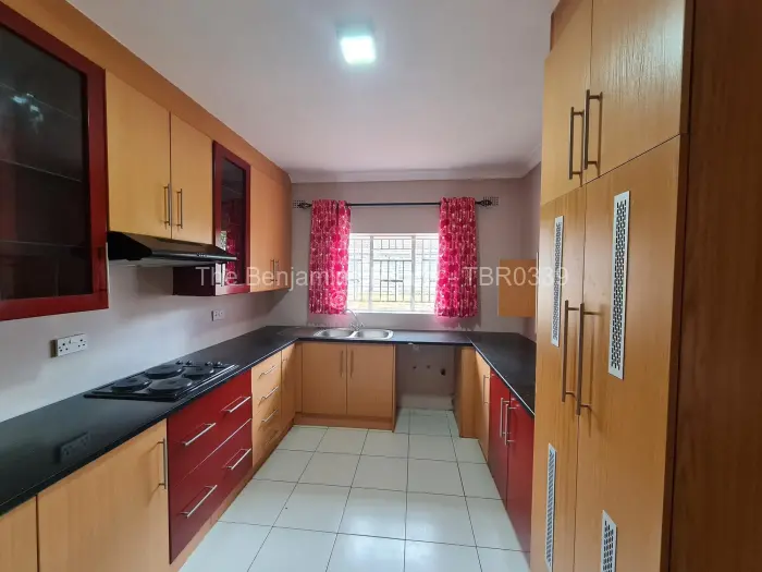 2 Bedroom Cottage/Garden Flat to Rent in Borrowdale West, Harare