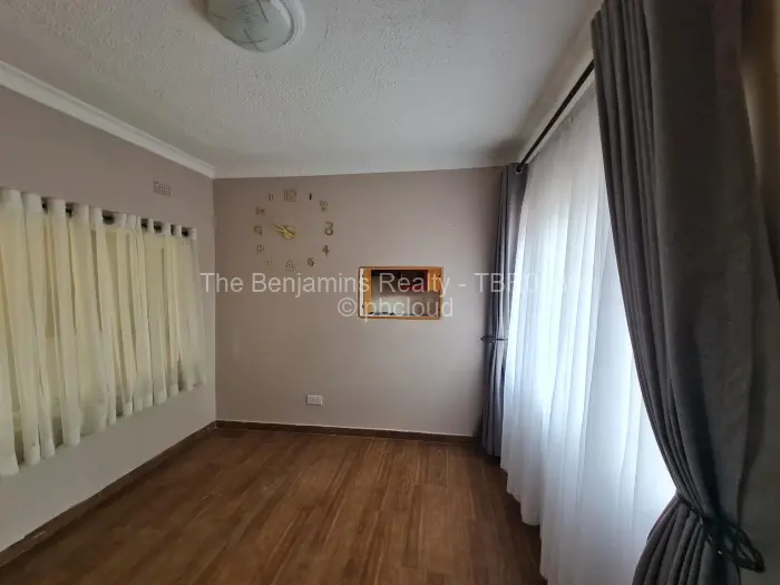 2 Bedroom Cottage/Garden Flat to Rent in Borrowdale West, Harare