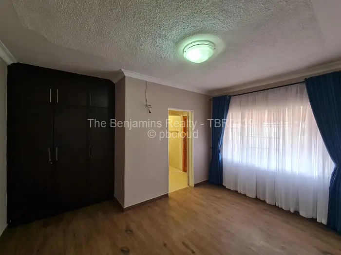 2 Bedroom Cottage/Garden Flat to Rent in Borrowdale West, Harare