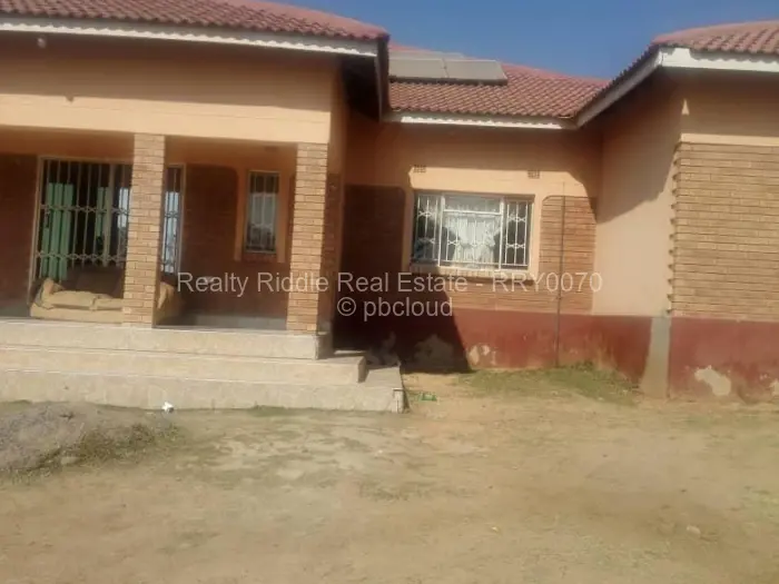 4 Bedroom House for Sale in Gweru East, Gweru