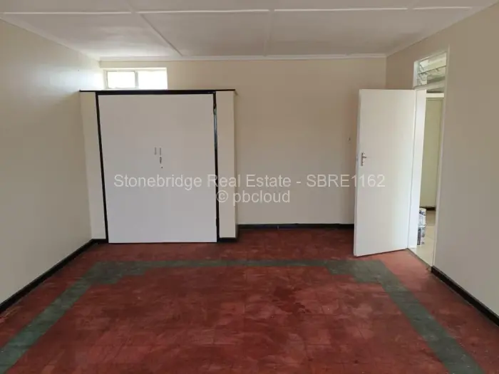 Flat/Apartment to Rent in Bulawayo City Centre, Bulawayo