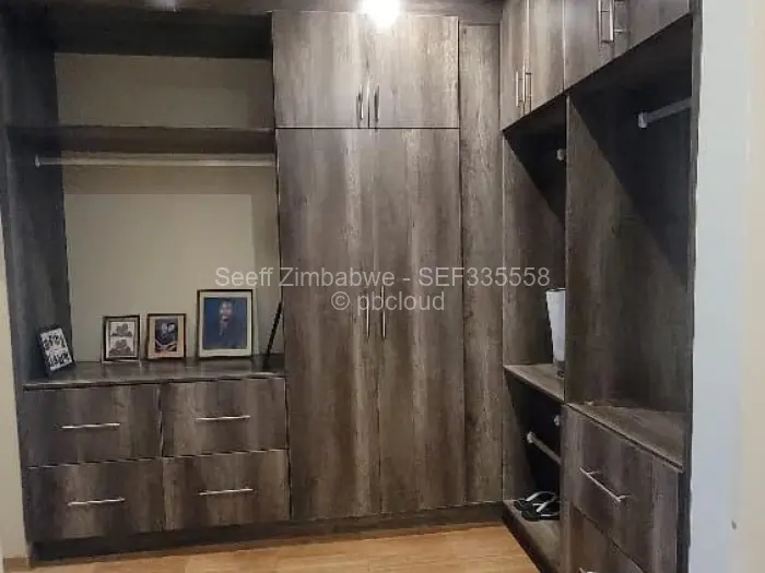 5 Bedroom House for Sale in Glaudina, Harare