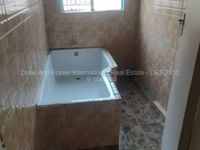 4 Bedroom House for Sale in Budiriro, Harare