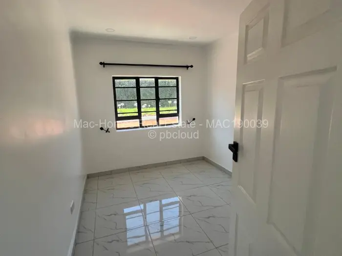 3 Bedroom Cottage/Garden Flat to Rent in Greendale North